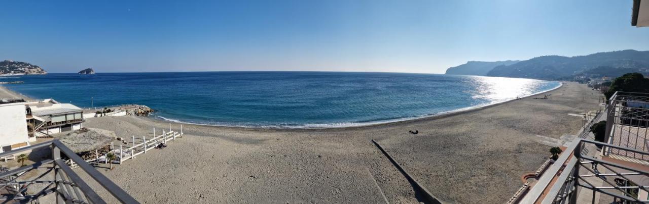 Hotel Miramare Spotorno Εξωτερικό φωτογραφία