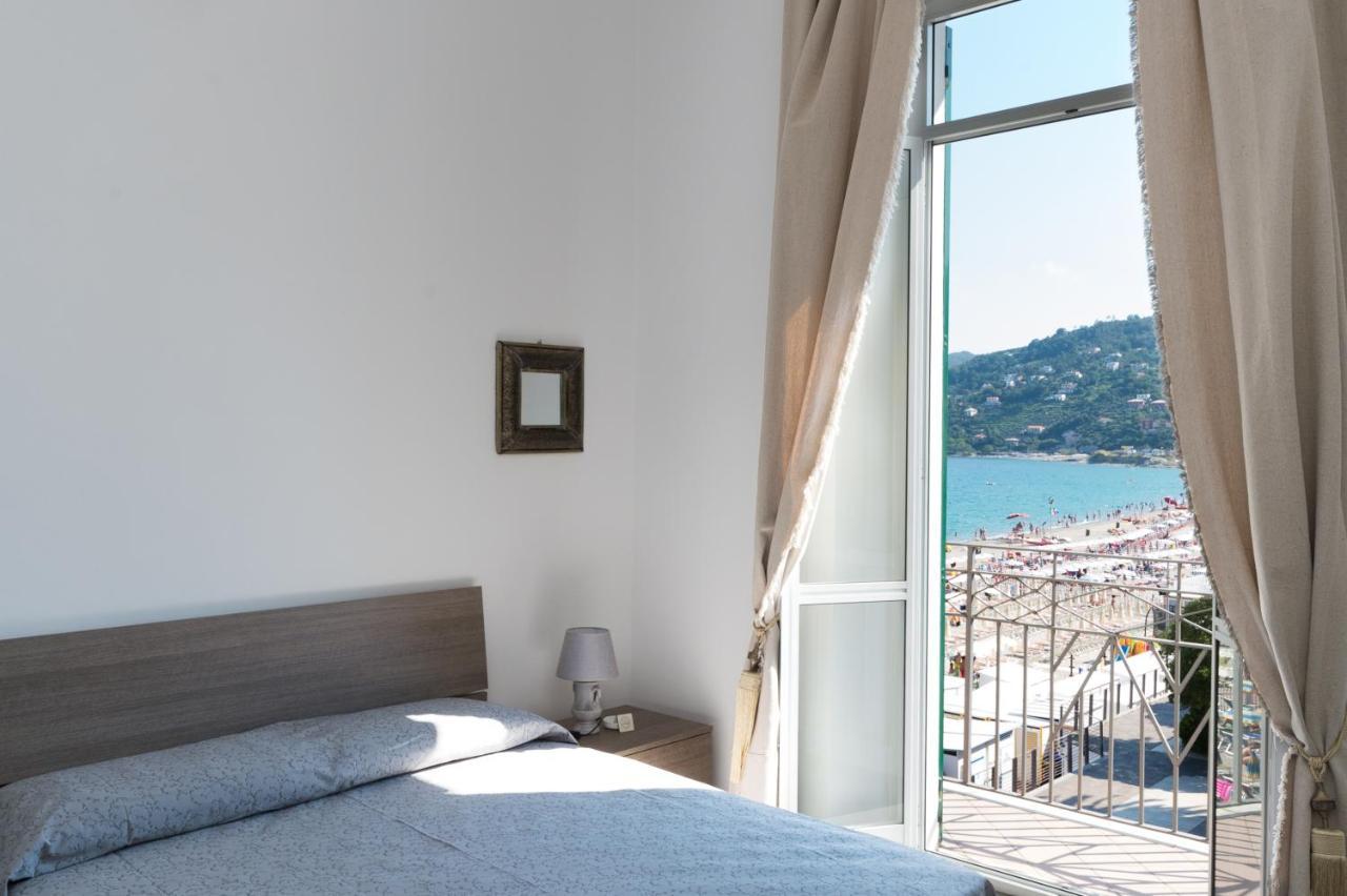Hotel Miramare Spotorno Εξωτερικό φωτογραφία