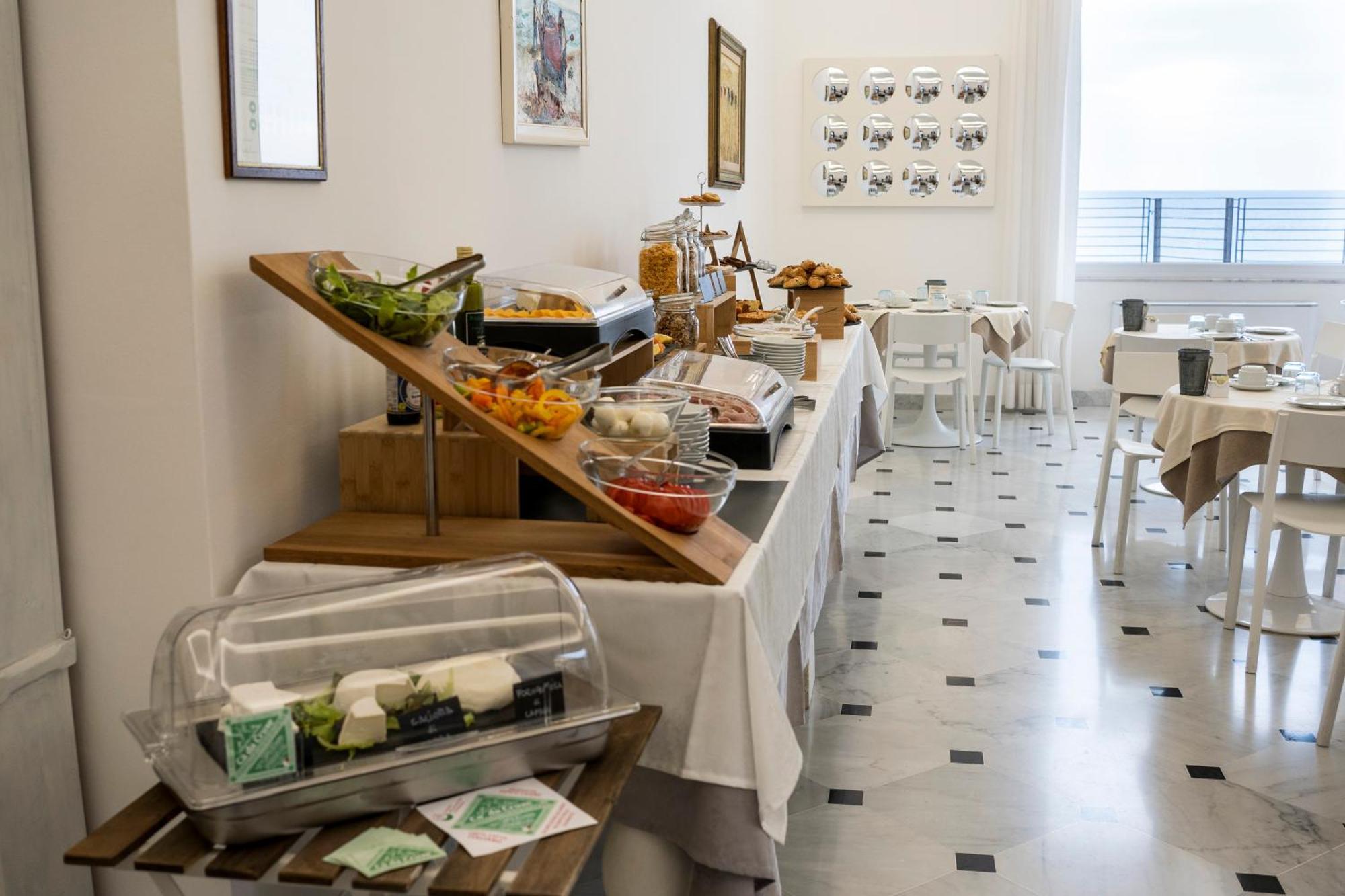 Hotel Miramare Spotorno Εξωτερικό φωτογραφία