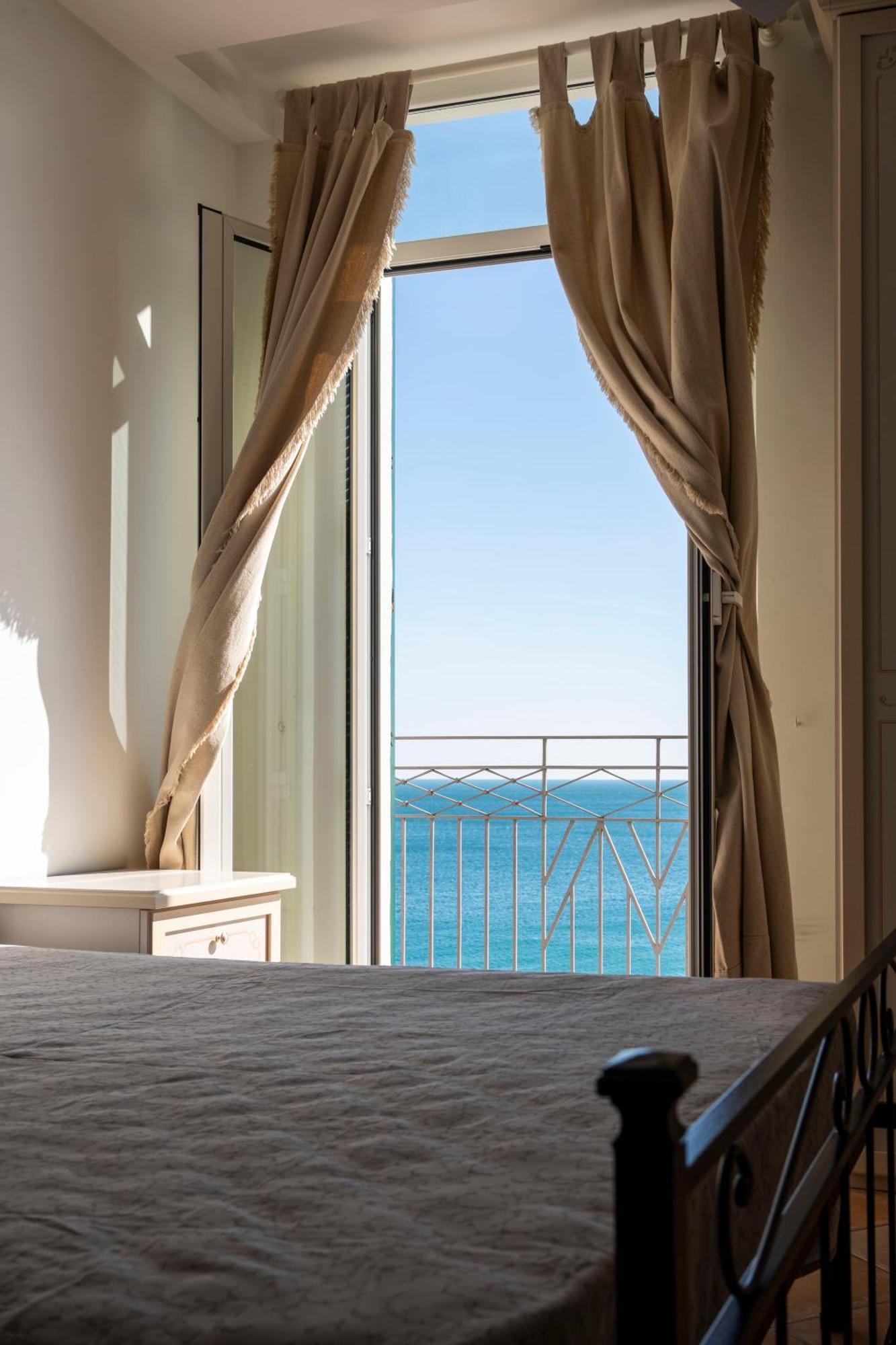 Hotel Miramare Spotorno Εξωτερικό φωτογραφία