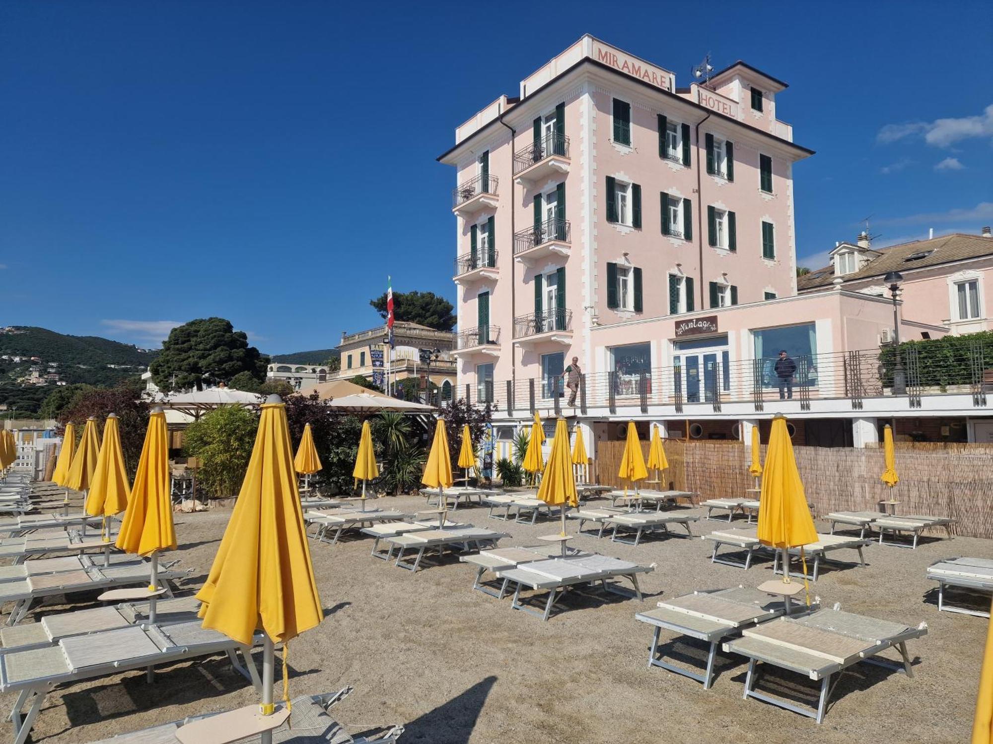 Hotel Miramare Spotorno Εξωτερικό φωτογραφία