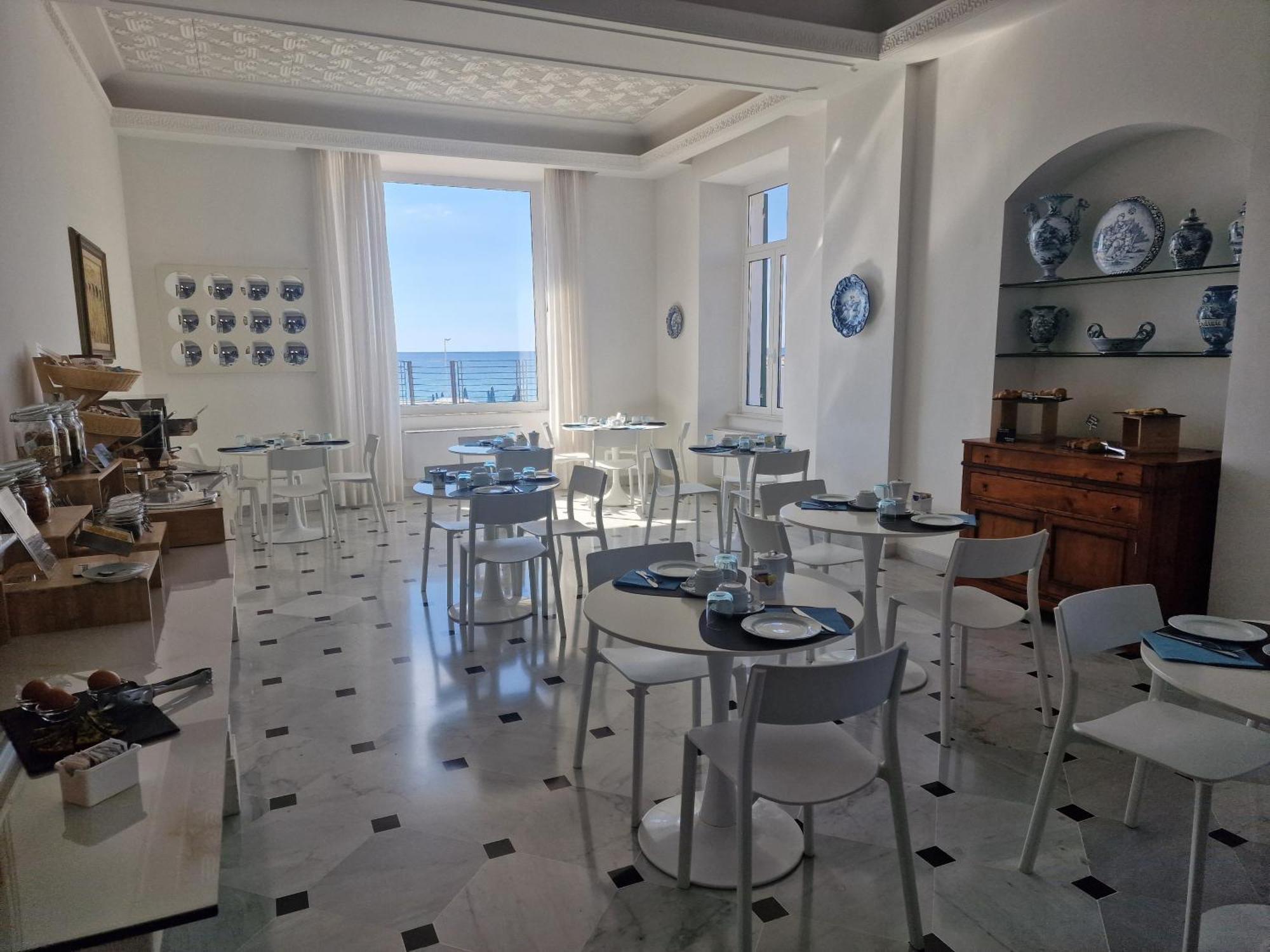 Hotel Miramare Spotorno Εξωτερικό φωτογραφία