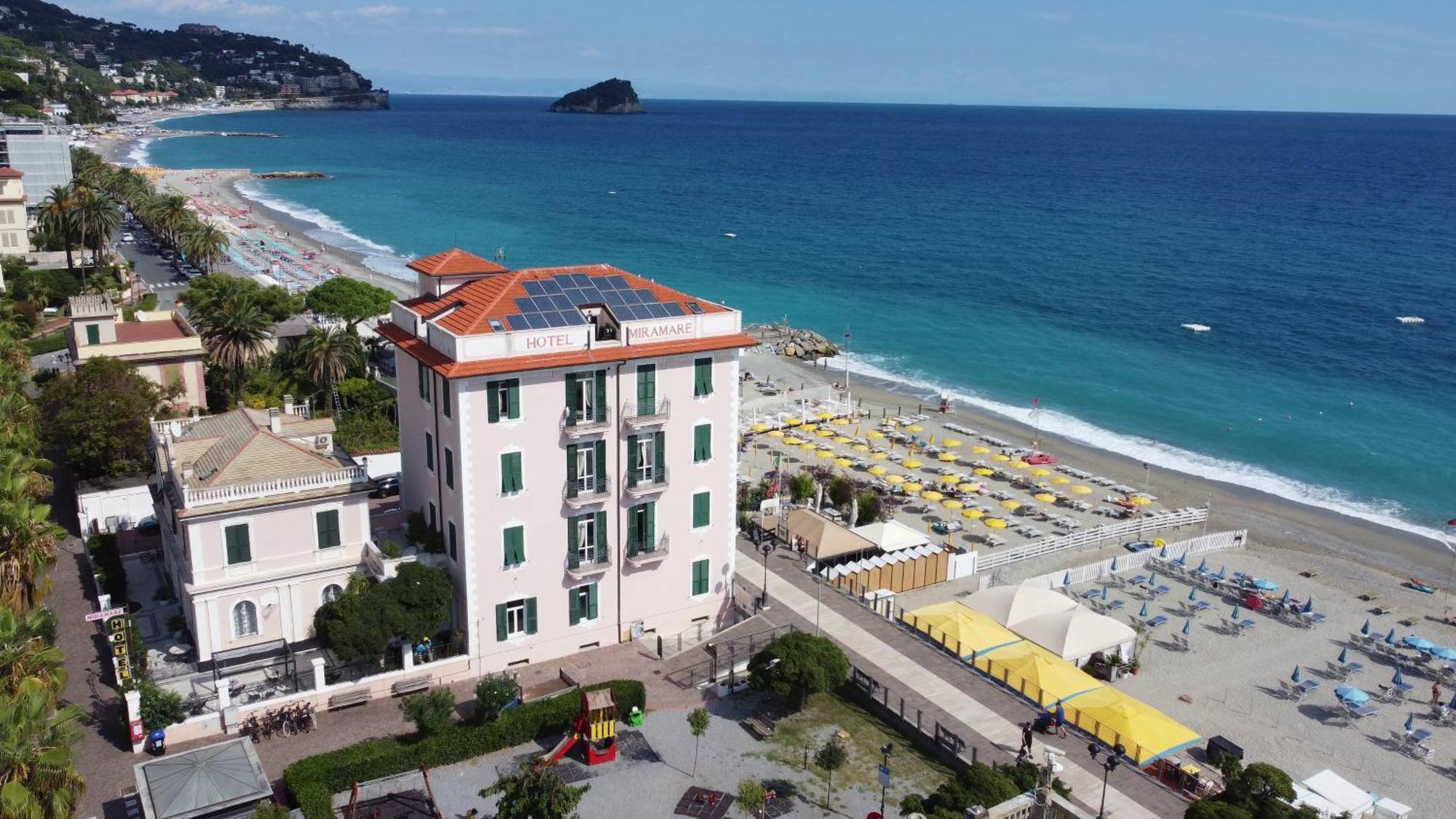 Hotel Miramare Spotorno Εξωτερικό φωτογραφία