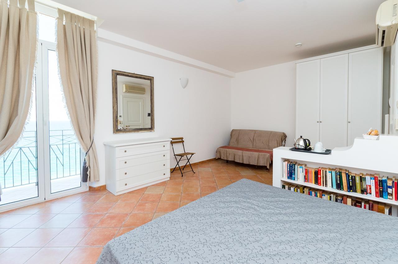 Hotel Miramare Spotorno Εξωτερικό φωτογραφία